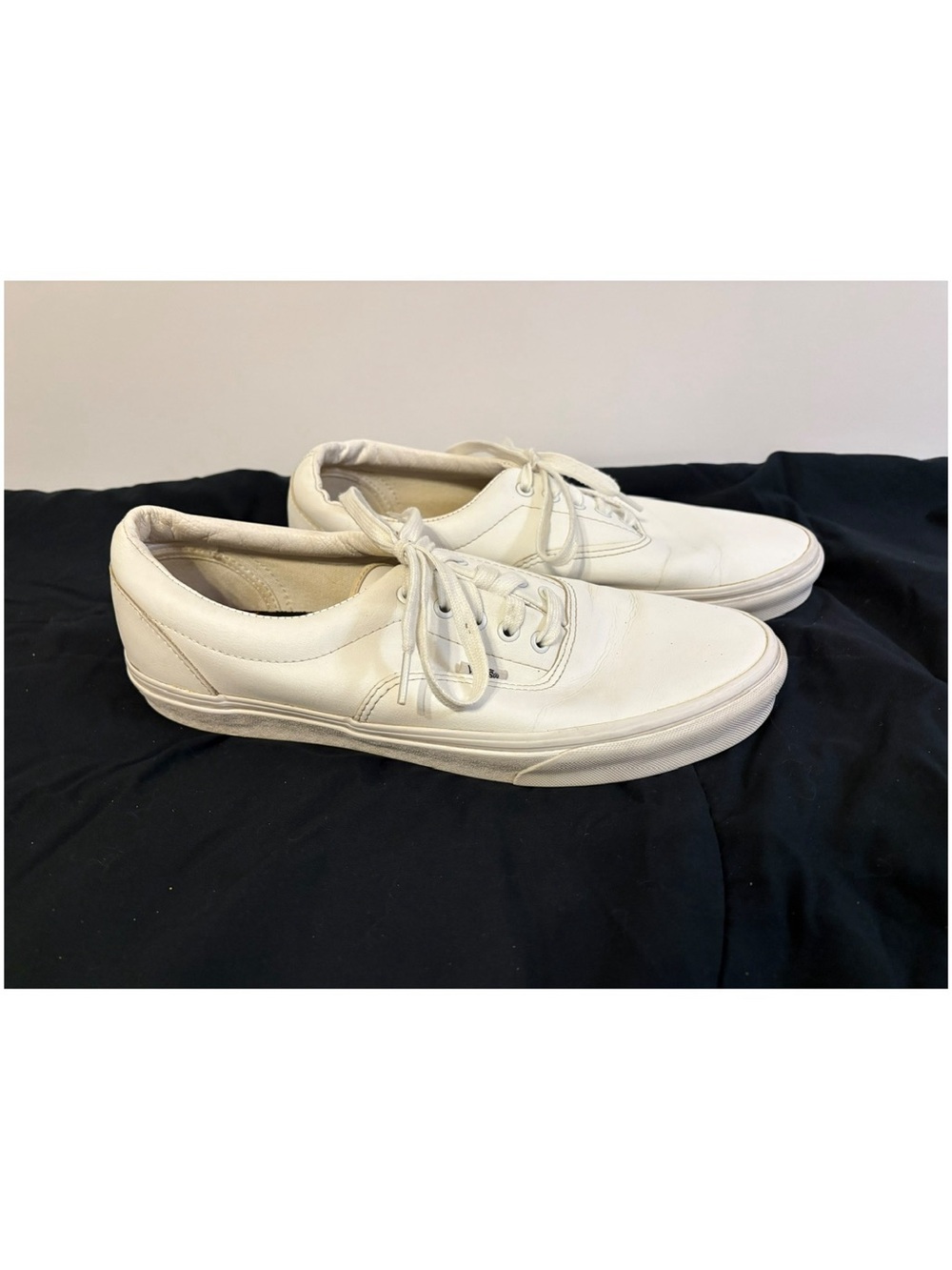 Vans Men's White Low-Top Lace-Up Sneakers